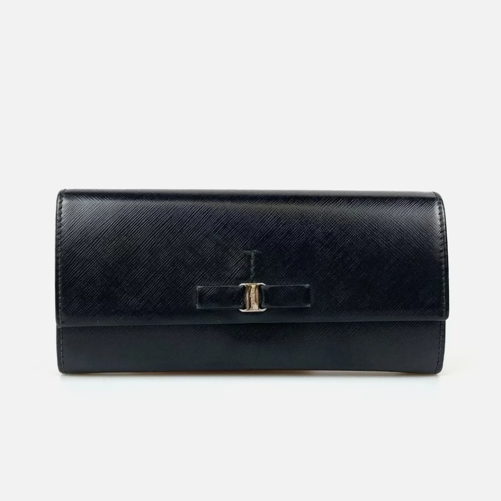 🖤 Authenric Salvatore Ferragamo Black Leather Long Wallet IR22A994 EUC 🖤 - Picture 6 of 16